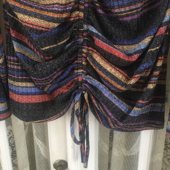 Striped Pullover Top - Medium - Picture 3 of 3